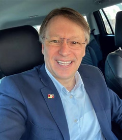 海外男士Lorenzo交友信息